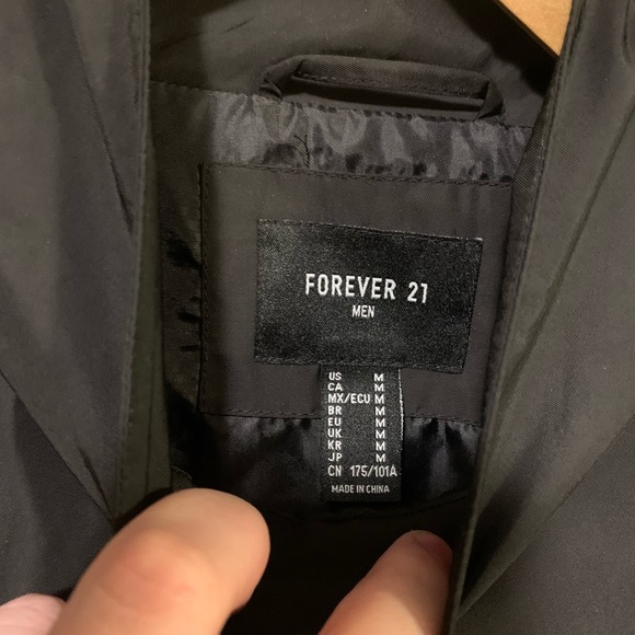 Sharp Forever 21 Lightweight Windbreaker plaid jacket - Picture 2 of 2